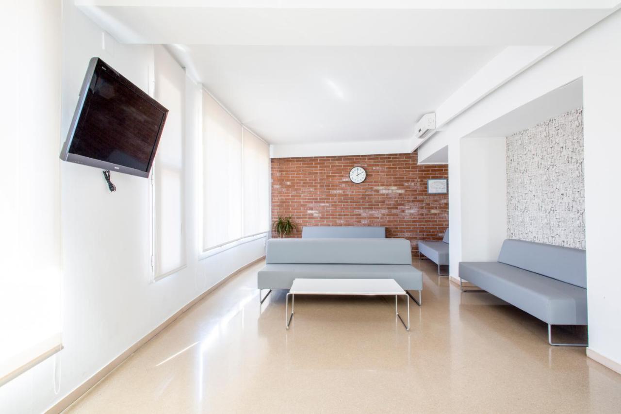 Residencia Universitaria Resa Francesc Giralt I Serra Terrassa Eksteriør bilde